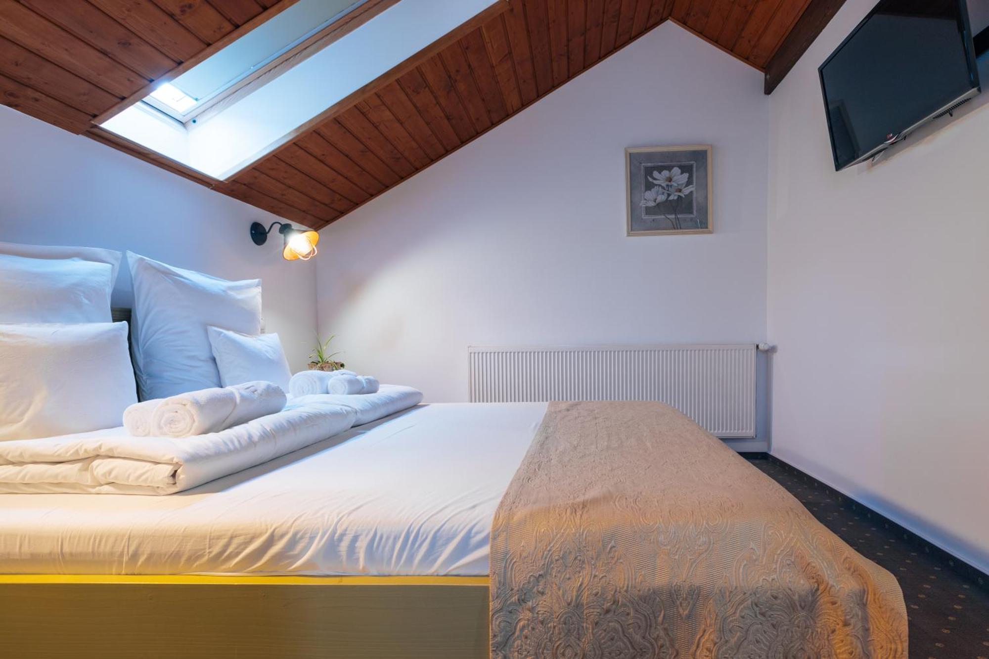 Bed and Breakfast Zumzet à Şelimbăr Extérieur photo