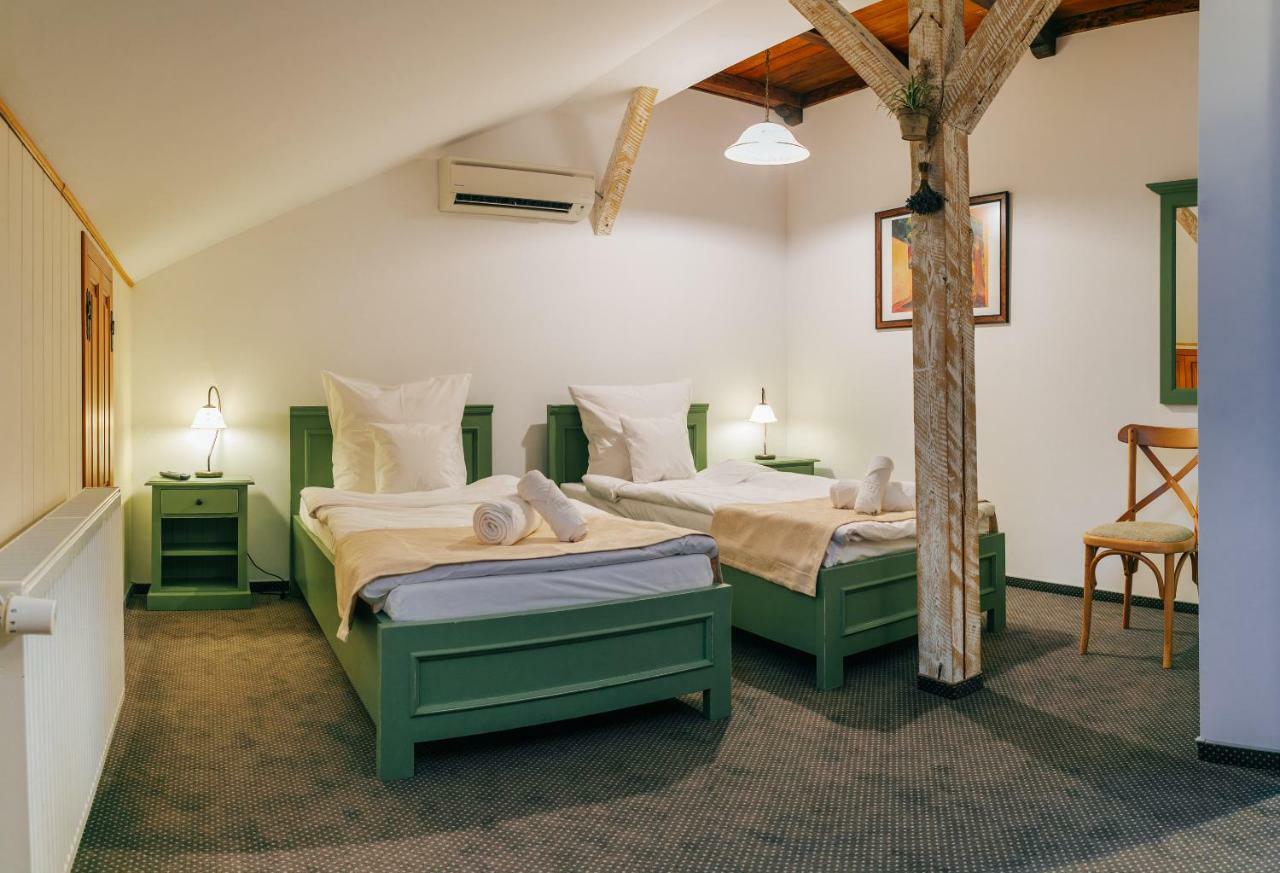 Bed and Breakfast Zumzet à Şelimbăr Extérieur photo