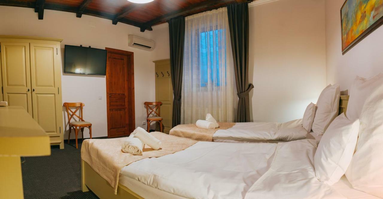 Bed and Breakfast Zumzet à Şelimbăr Extérieur photo