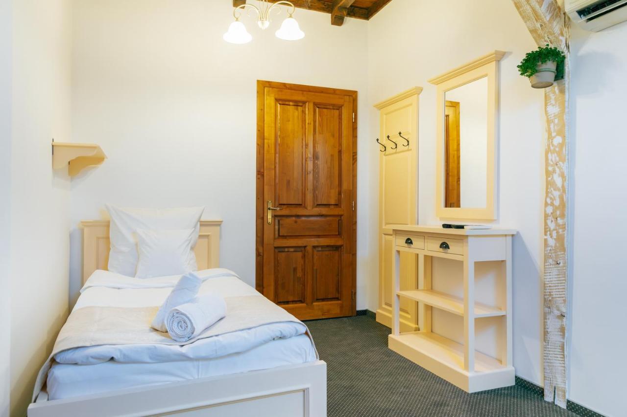 Bed and Breakfast Zumzet à Şelimbăr Extérieur photo